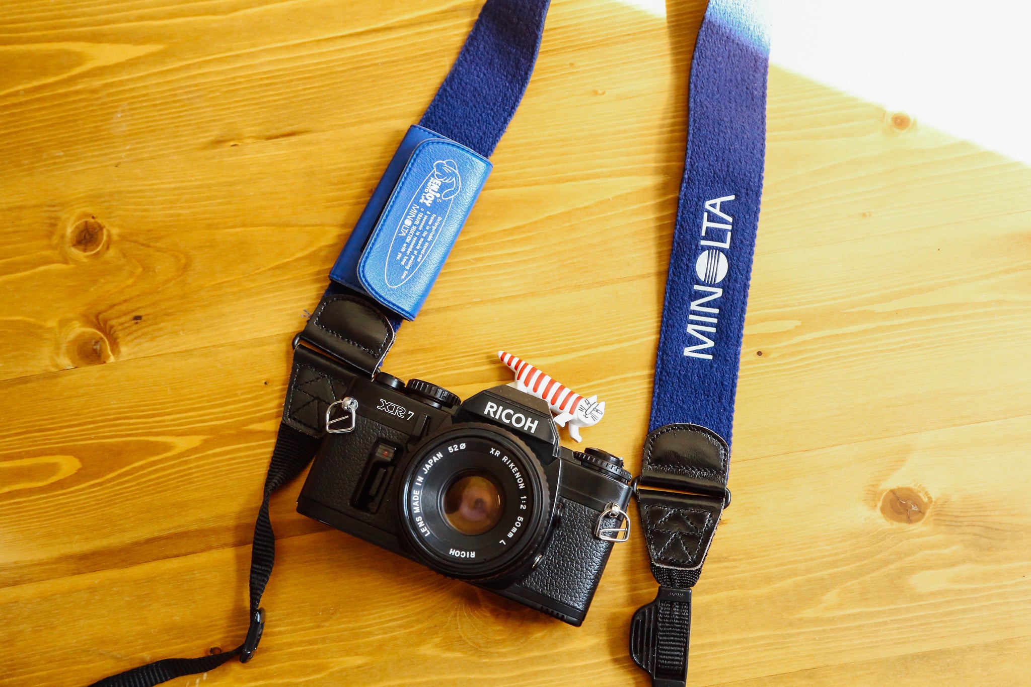 Minolta ストラップ ブルー – Ein Camera