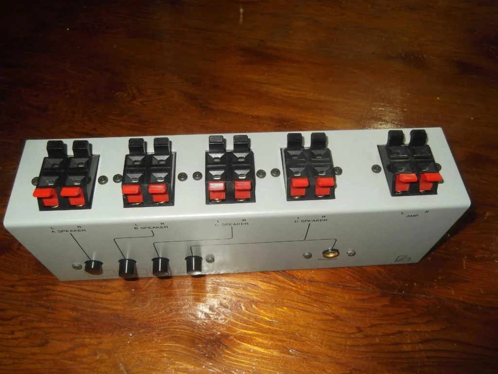 ラックスマン”社-“スピーカーセレクター”-“AS-5Ⅲ”(AS-5III