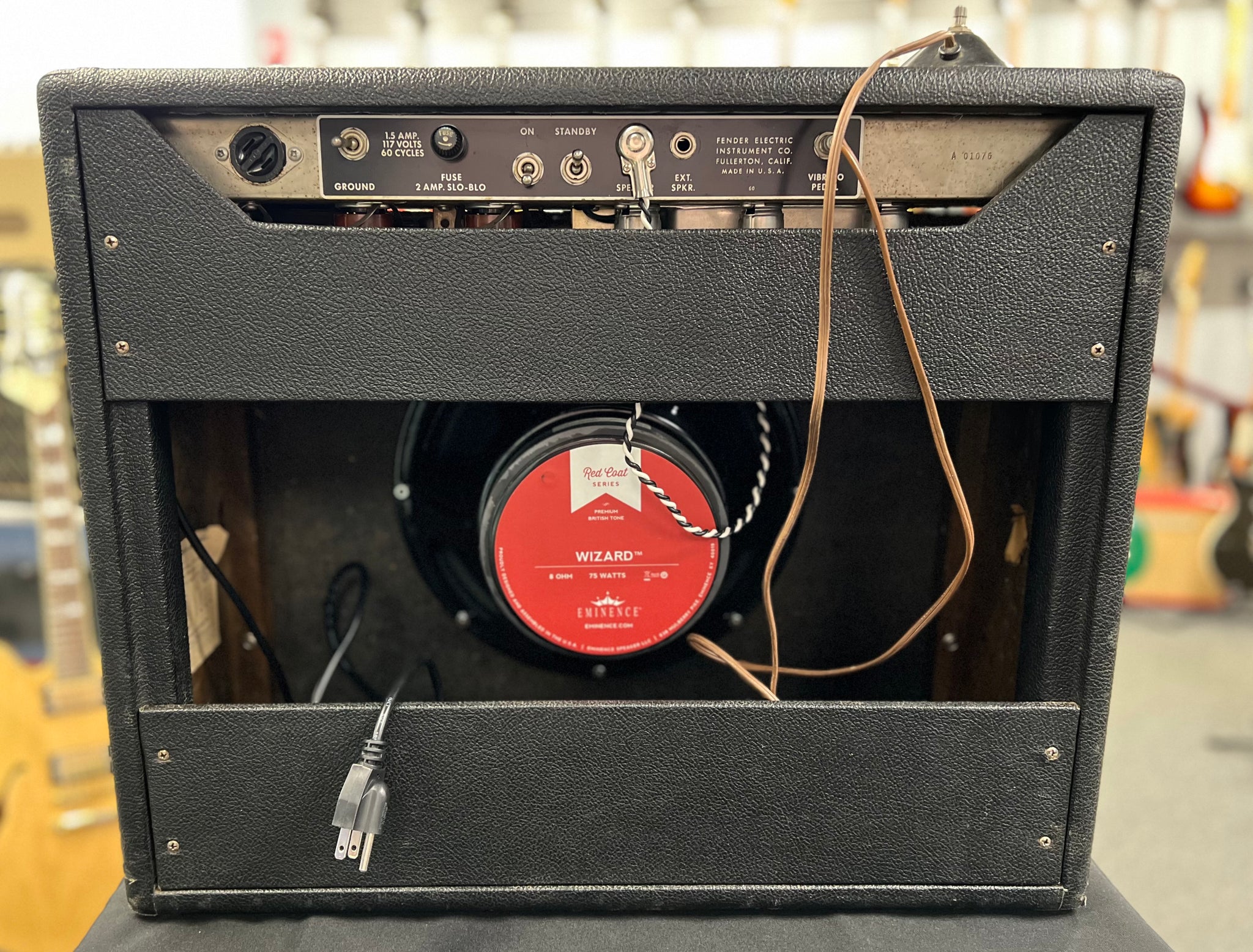 1964 Fender Vibrolux Non-Reverb *Eminence Wizard Speaker* – Empire