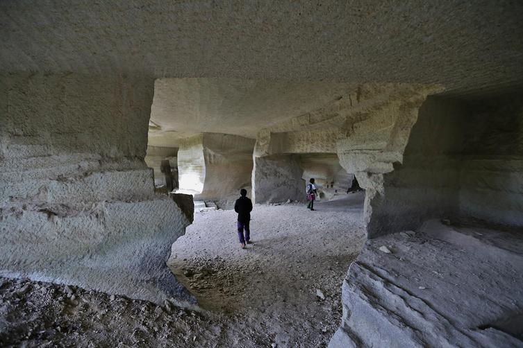 アルノーエシェゾー1997,ジュベシャンベルタン2000大谷石洞窟熟成 アルノーエシェゾー1997,ジュベシャンベルタン2000大谷石洞窟熟成