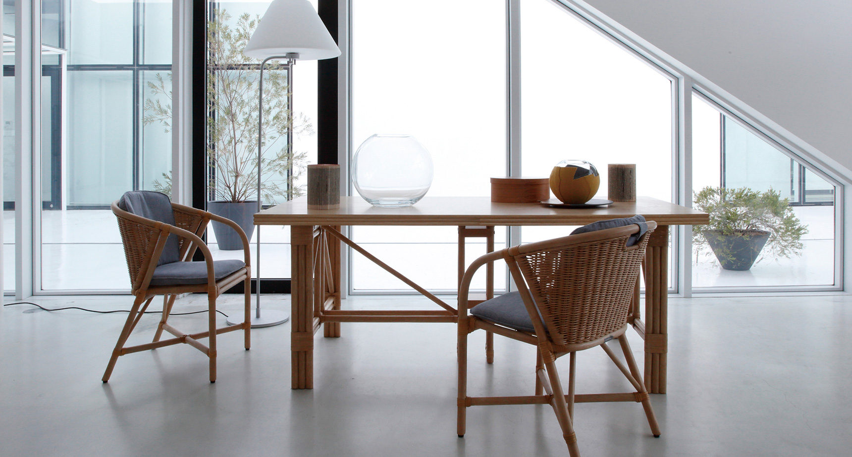 エスティック インアウトリビング | estic inc