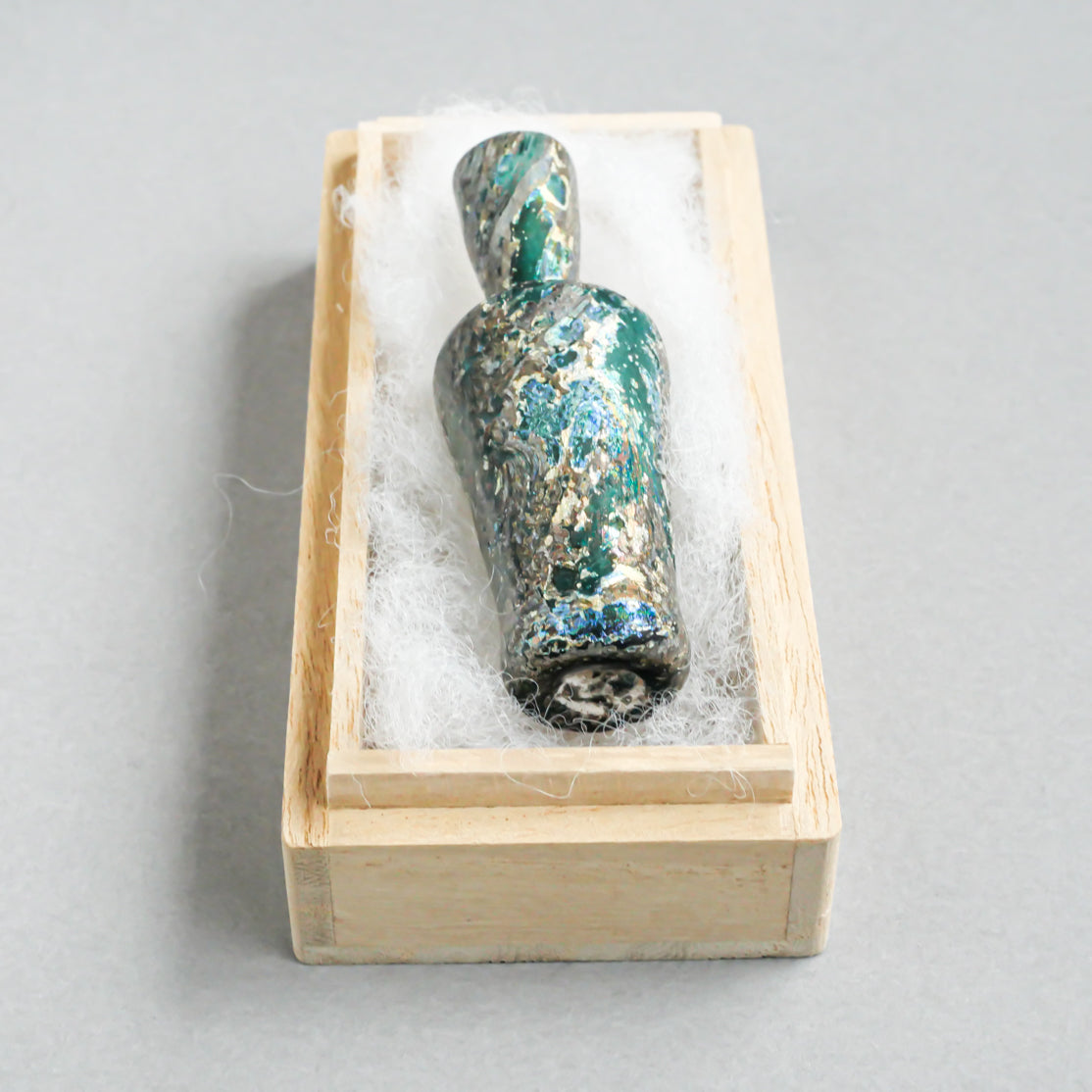 ローマングラス 青緑色 ガラス製品 独特な形状 ローマングラス 青緑色