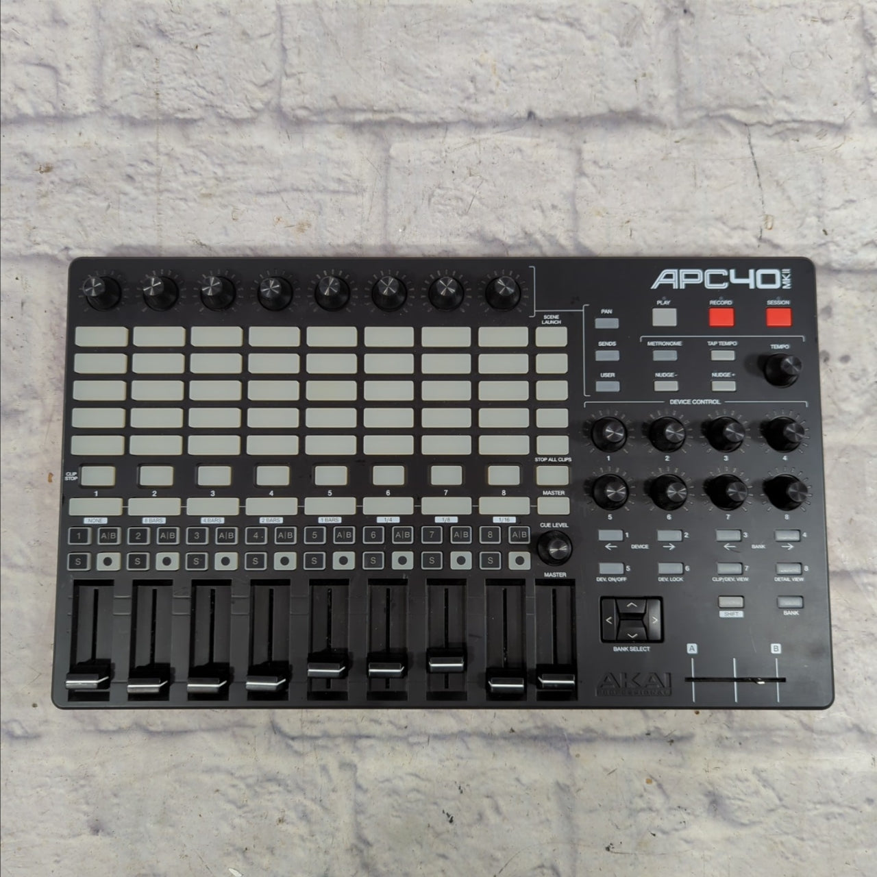 Akai APC40 Mk2- - Evolution Music