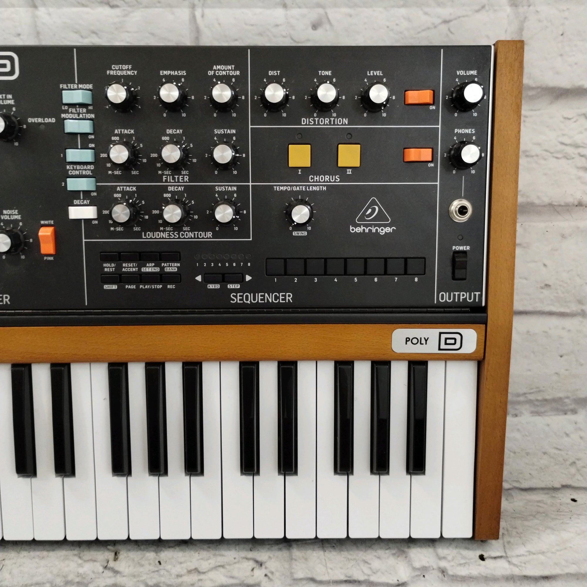 Behringer Poly D 4-Voice Polyphonic Synthesizer - Evolution Music