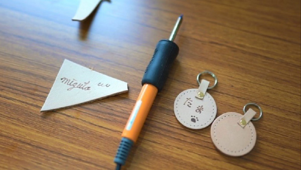 キャンパスは革！ドキドキの姫路の「姫革」色付け体験｜体験してみた