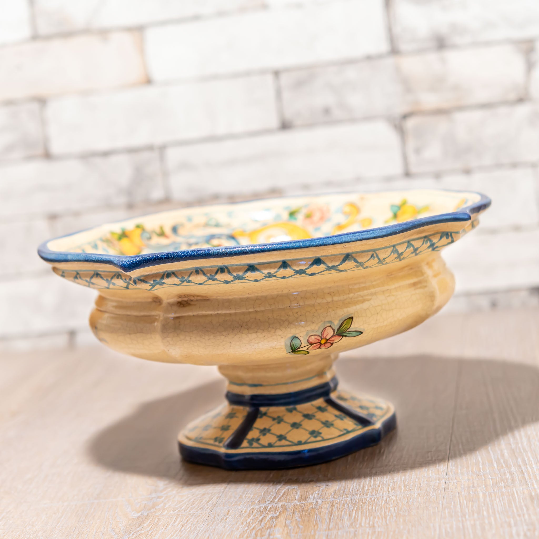 アウトレット】イタリア製 陶器足付き花瓶 コンポート - エステルノ