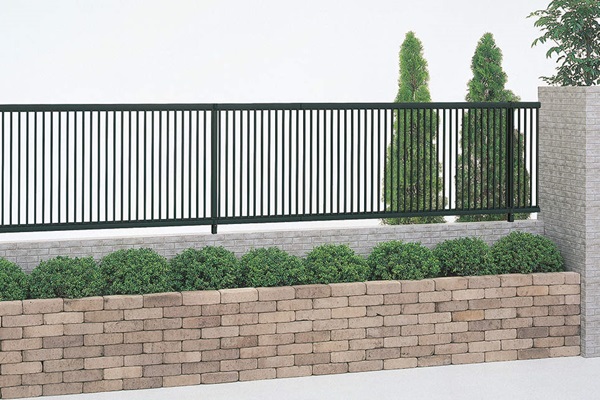 四国化成 アルミフェンス クレディフェンスHG2型 縦格子境界フェンス