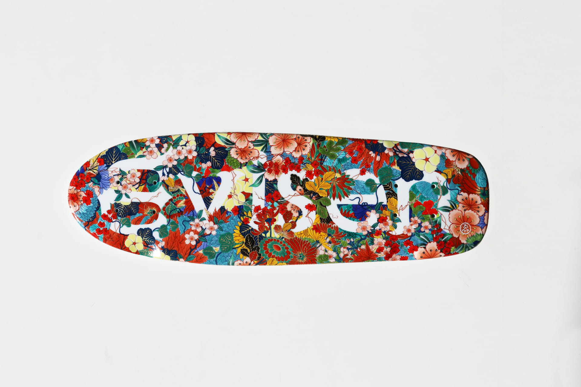 異色のコラボ！MARUHIRO×EVISEN SKATEBOARDS、長崎の工芸品“波佐見焼の