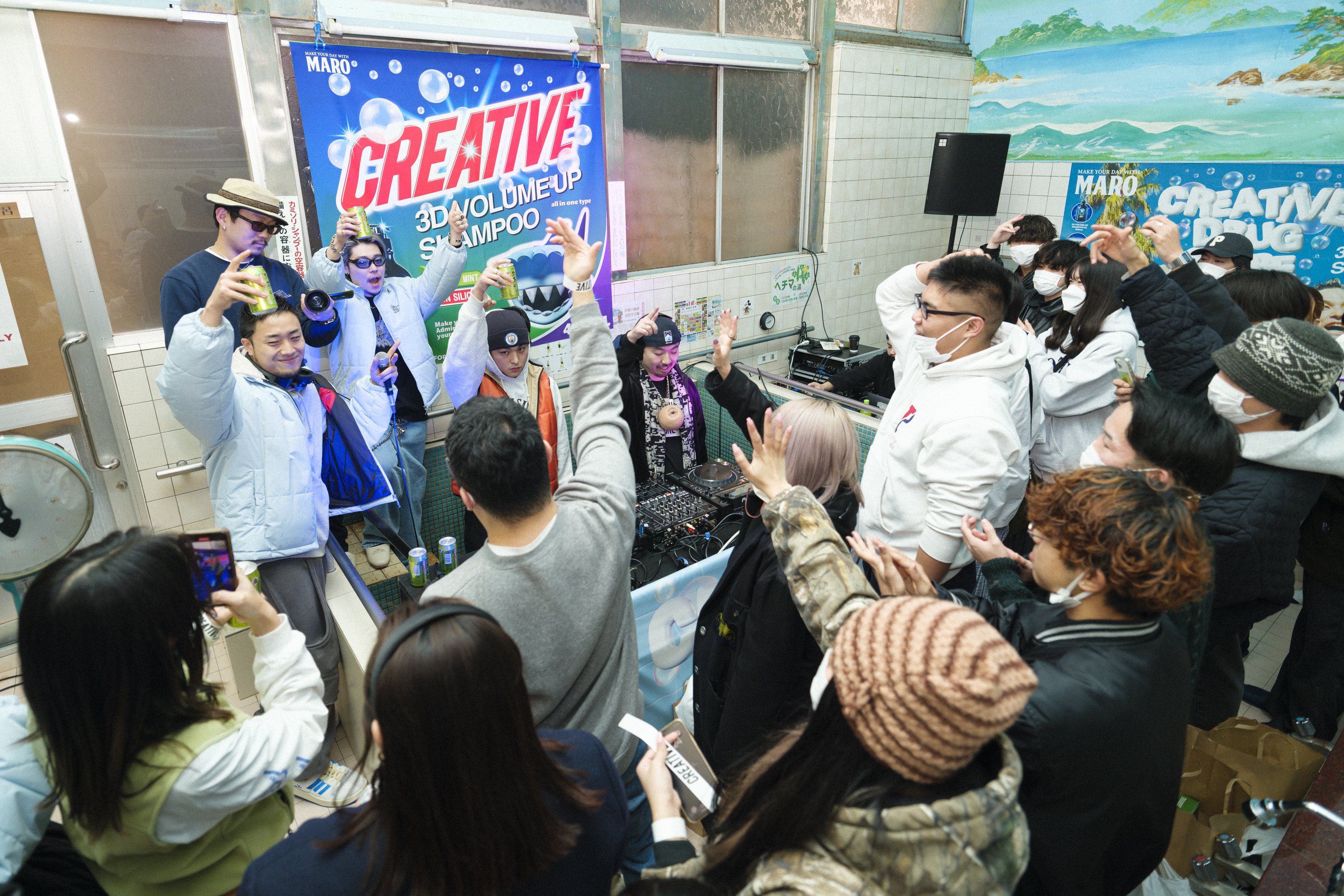 CreativeDrugStore×MAROの超満員・銭湯DJパーティをレポート! | EYESCREAM