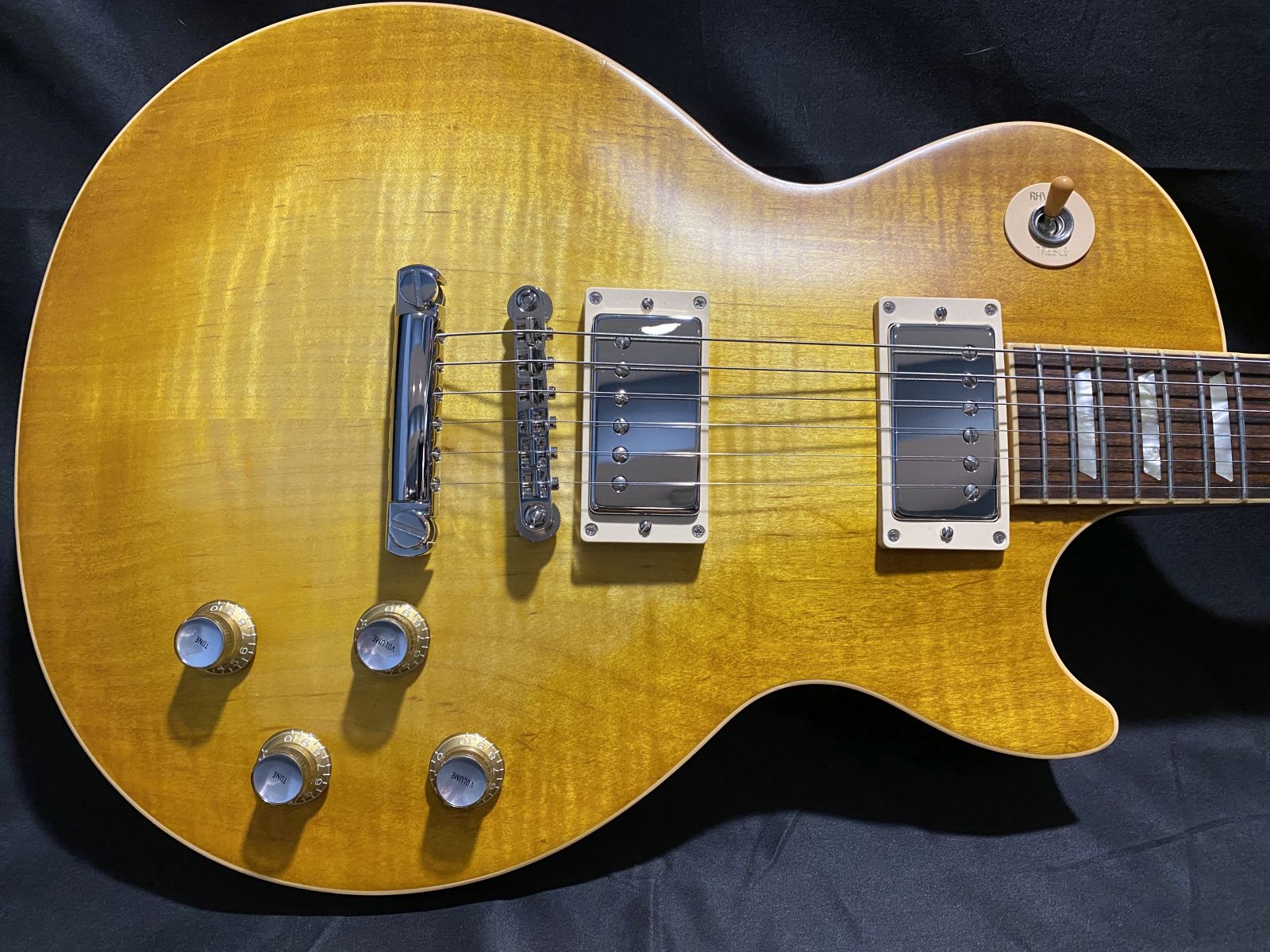 2006年製【Les Paul STANDARD】Honeyburst