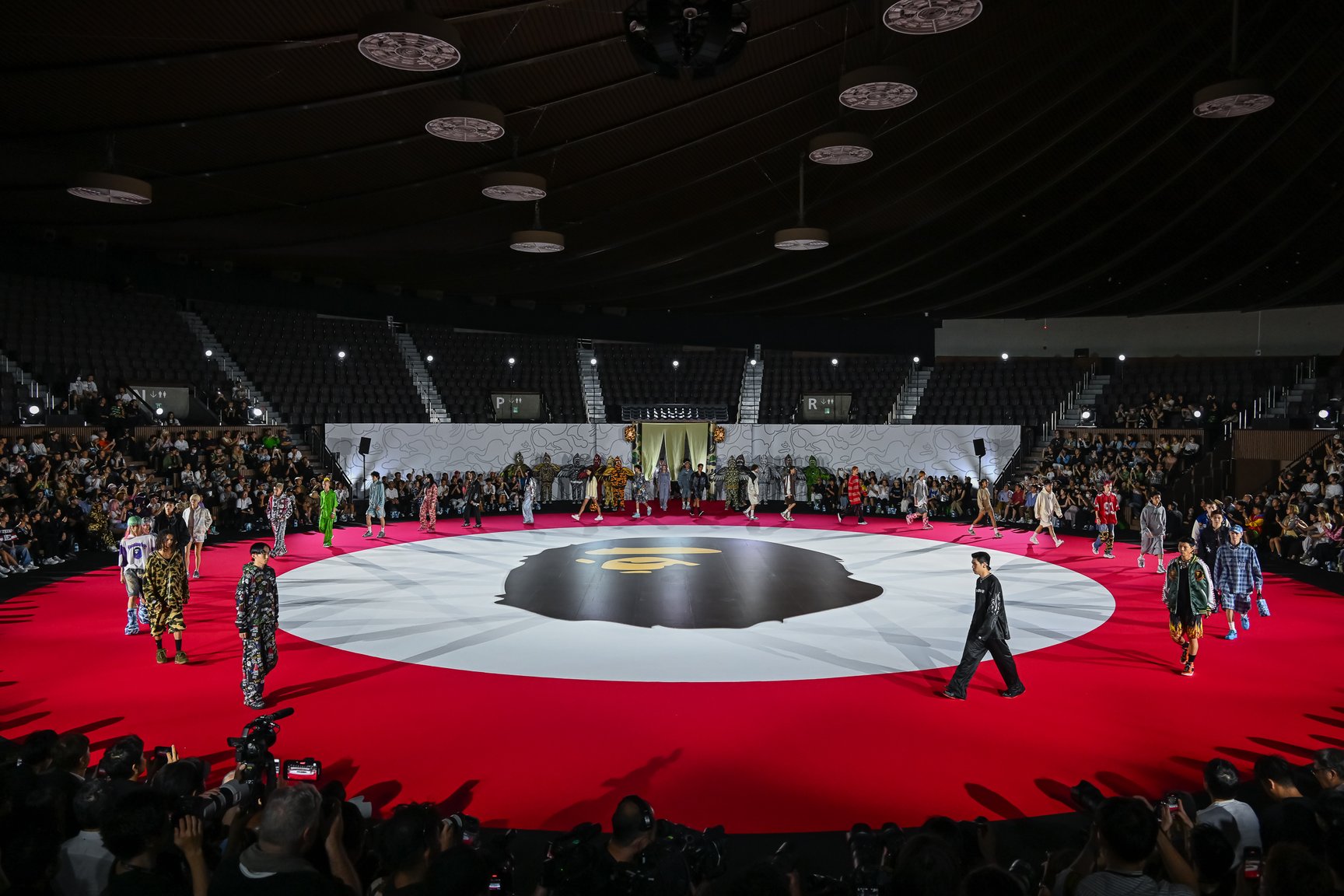 ベイビーマイロ®」の着ぐるみが登場、ア ベイシング エイプが国内初の