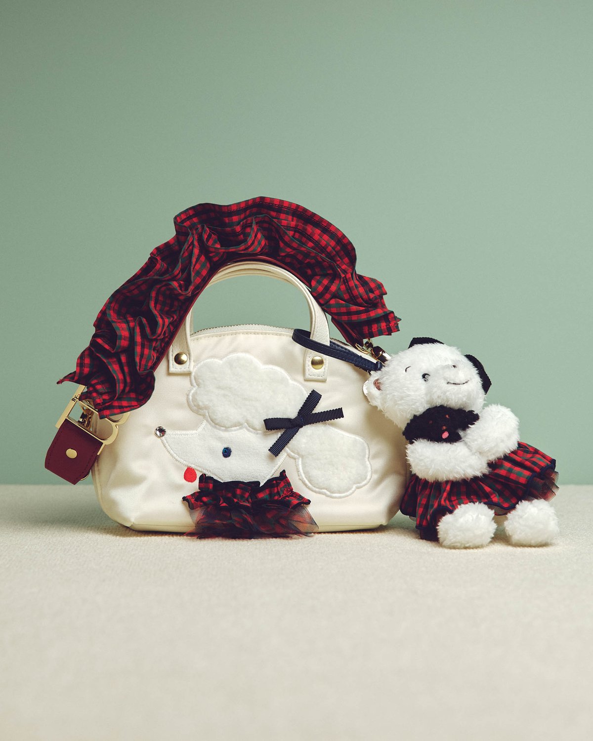 ファミリア ショルダーストラップ 〈Bibiy. × familiar〉