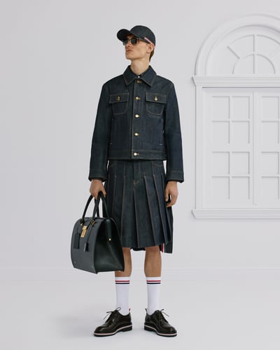 1時間弱で完売したヒグチユウコの「ギュスターヴくんの紅茶セット