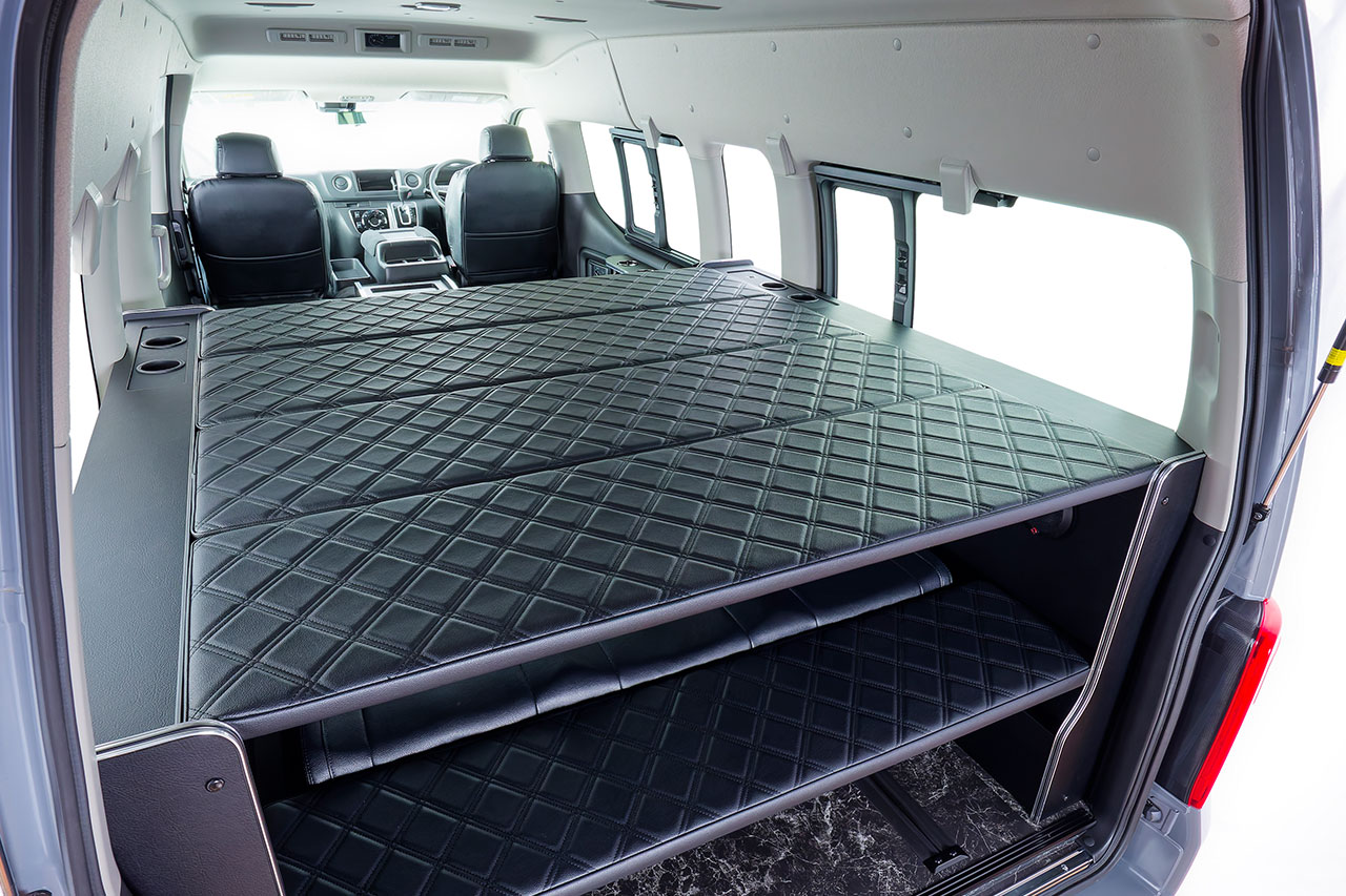 10562 人気です！追加再出品現品限り！ハンガリー発行未使用小型シート