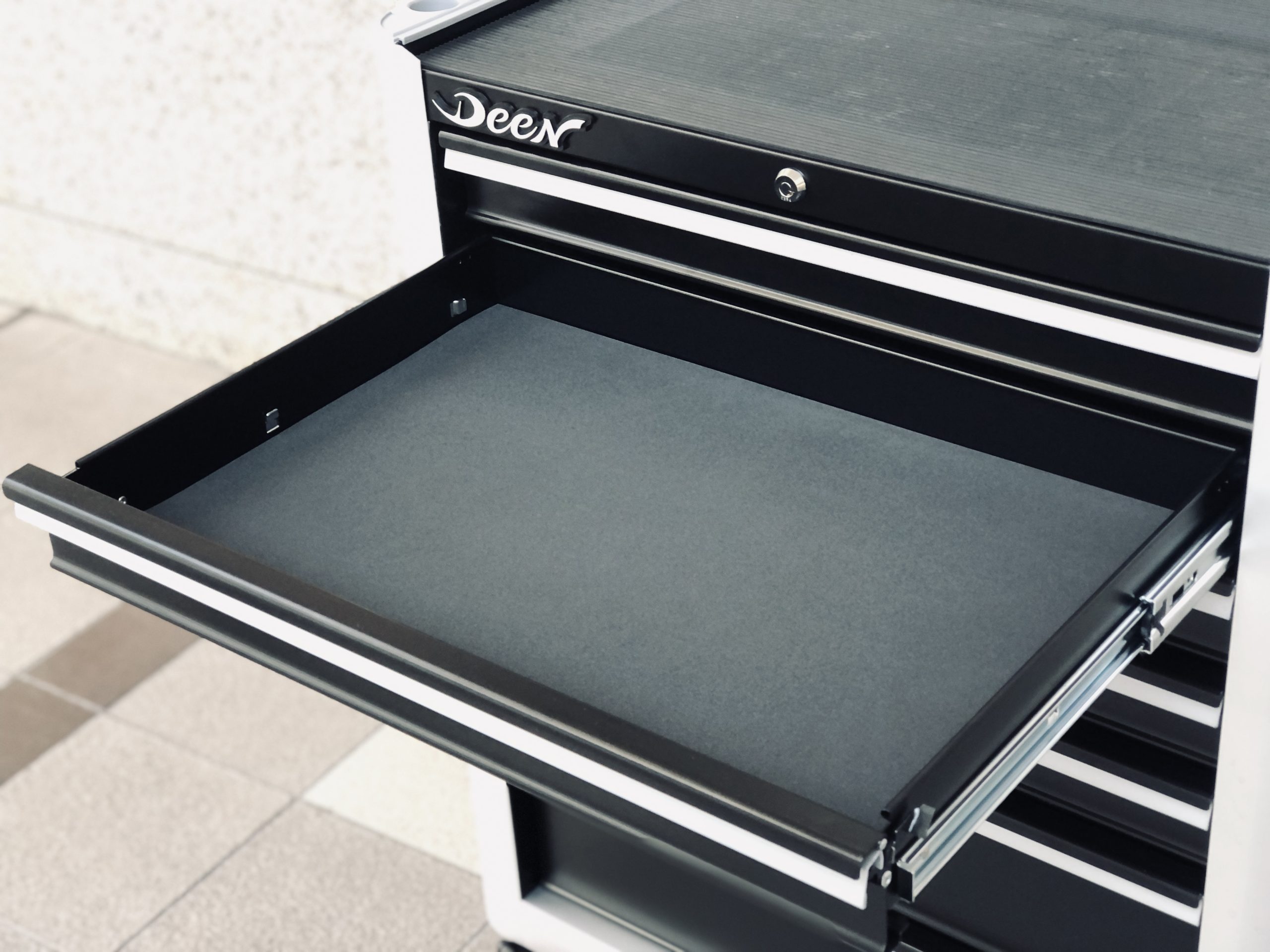 DEEN 新型7段キャビネット ブラック DNX7071 | 公式オンラインショップ