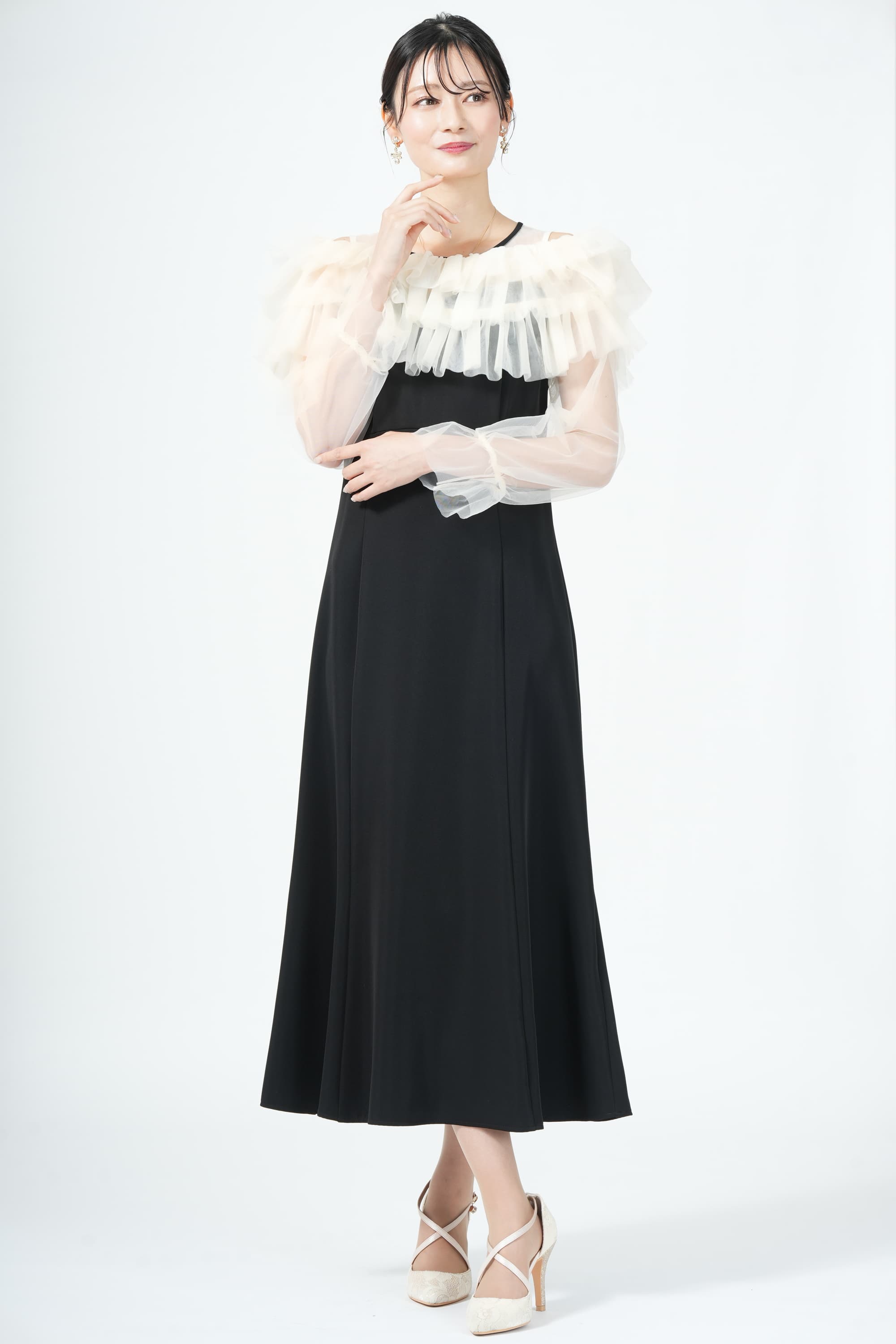 JILLSTUART ギャザー袖フリルボレロブラックドレス (M) をレンタル