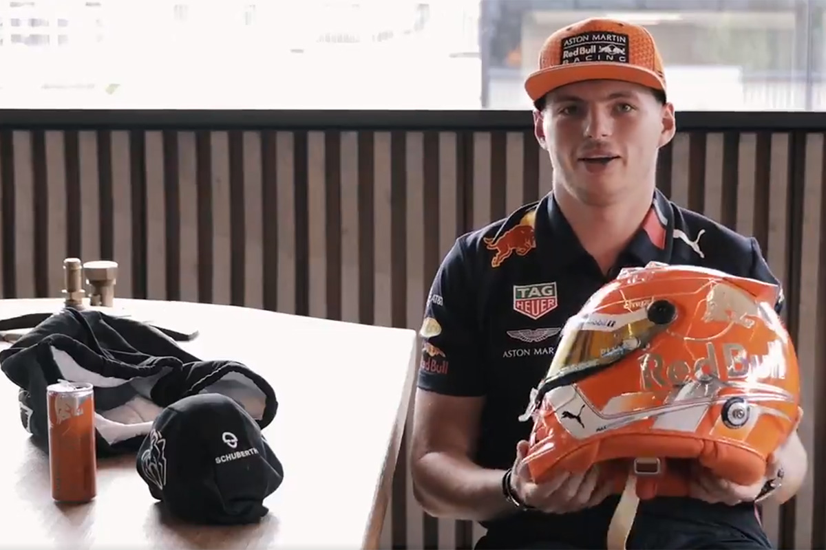 マックス・フェルスタッペン、“オールオレンジ”の特別ヘルメット 【 F1