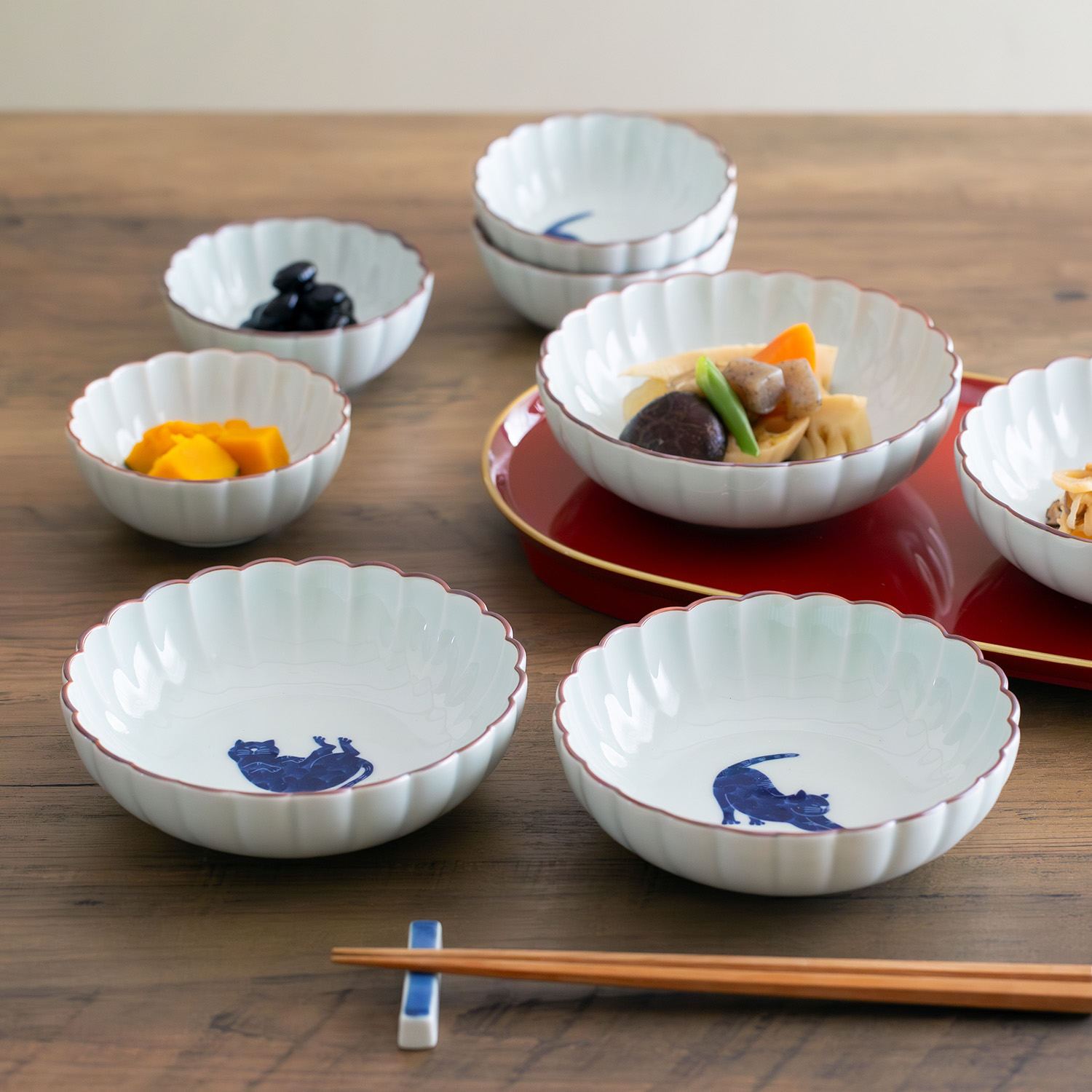 高山｜呉須猫 菊割3.5寸皿｜西海陶器 | SAIKAI B-SHOP｜西海陶器