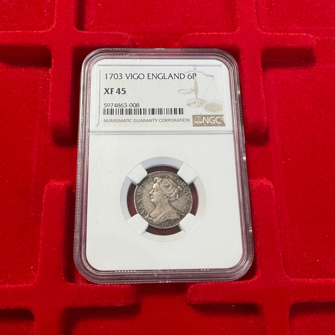 1703年 英国🇬🇧 アン女王 VIGO 6ペンス銀貨 NGC XF45 – FIRST SOVEREIGN