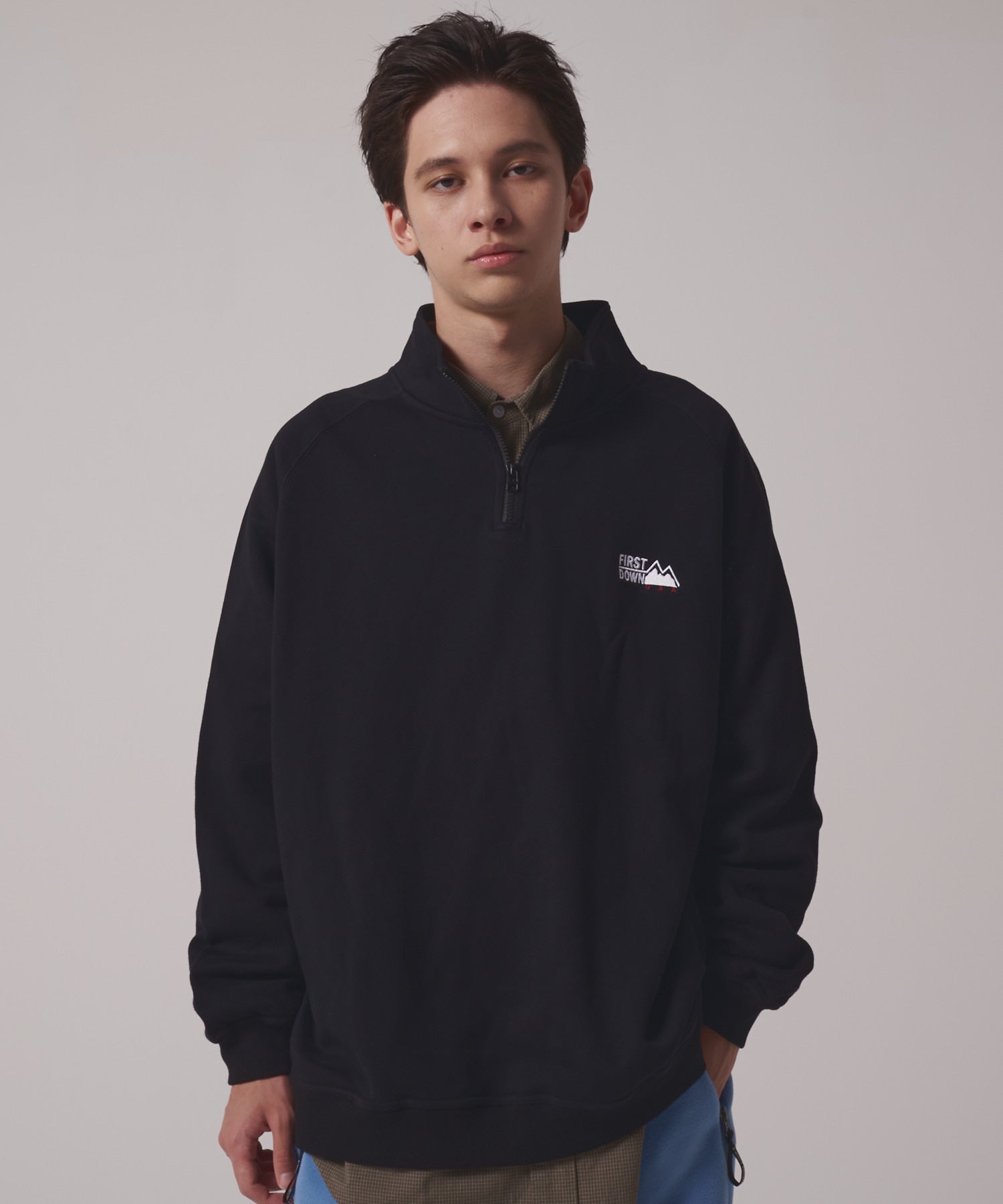 NEE 逃避行スウェット L NEE 逃避行スウェット L NEE 緊急全国逃避行