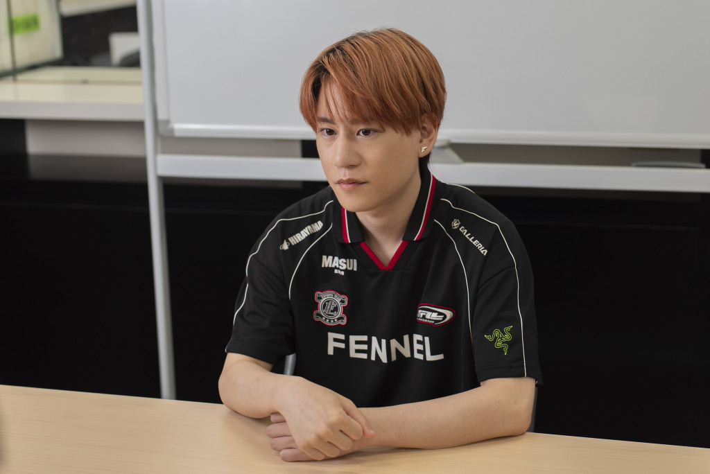 な*様 FENNEL GON VALORANT トレカ VCJ プレイヤーカード FENNEL GON