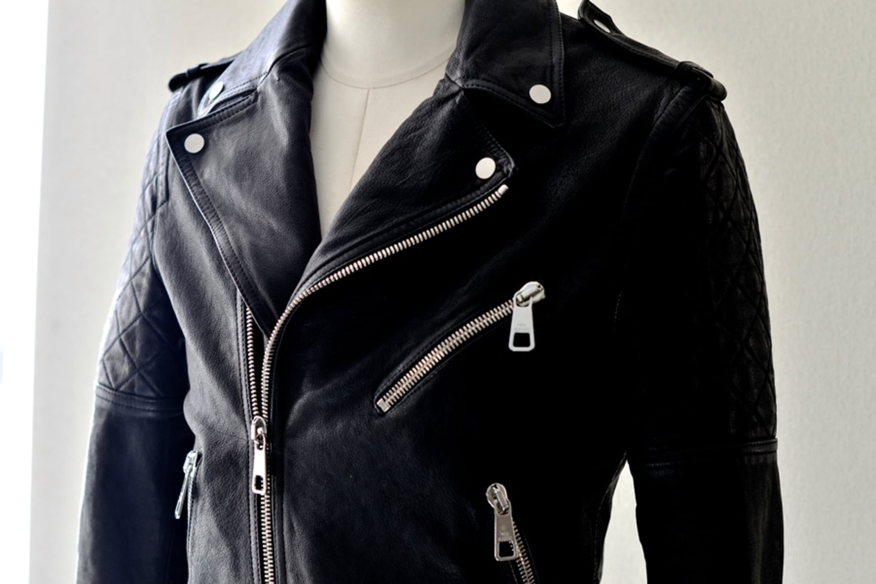 タフなのに、軽くて着やすくなった!? 空前の大ヒット！ニール バレット