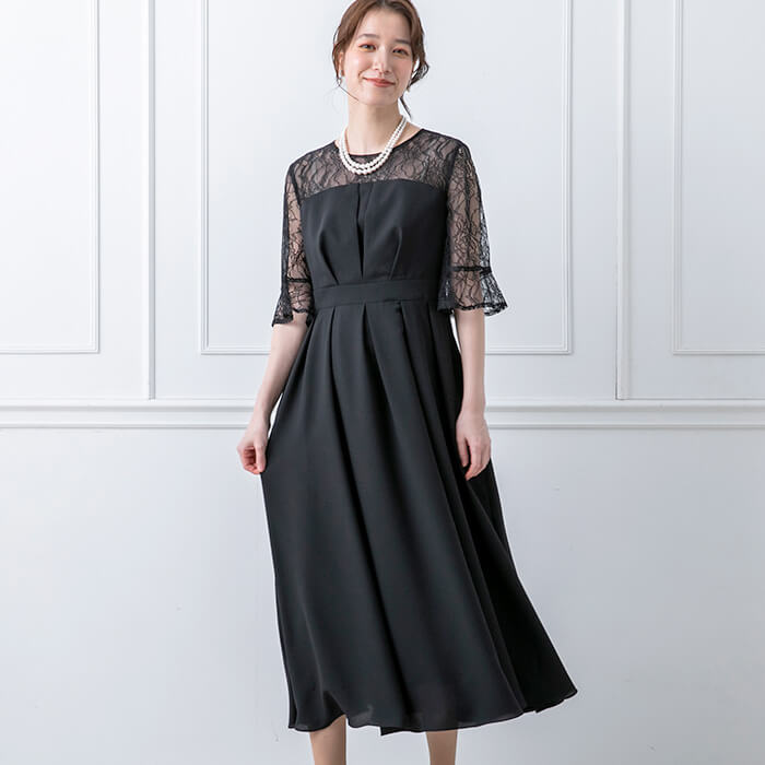 レースがフェミニンなAラインドレス 9号・ブラック｜東京ソワール
