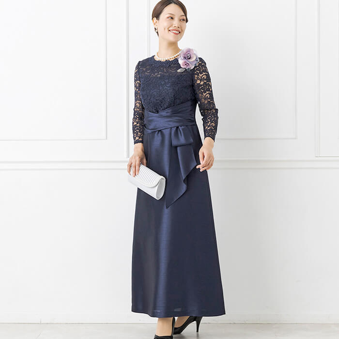 クラシカルなラッセルレースのロングドレス 13号・ネイビー｜東京