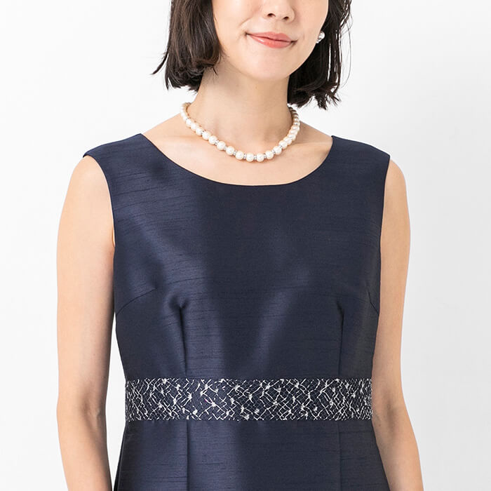 タイトシルエットが美しいワンピース 9号・ネイビー｜東京ソワール