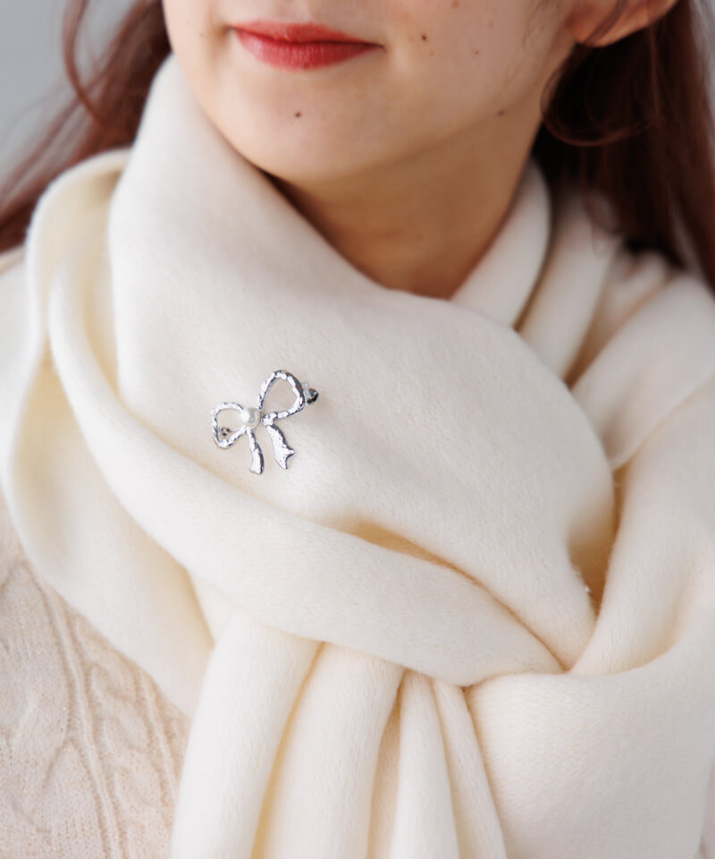 1度使用】LOEWE ゴールド リボンブローチ