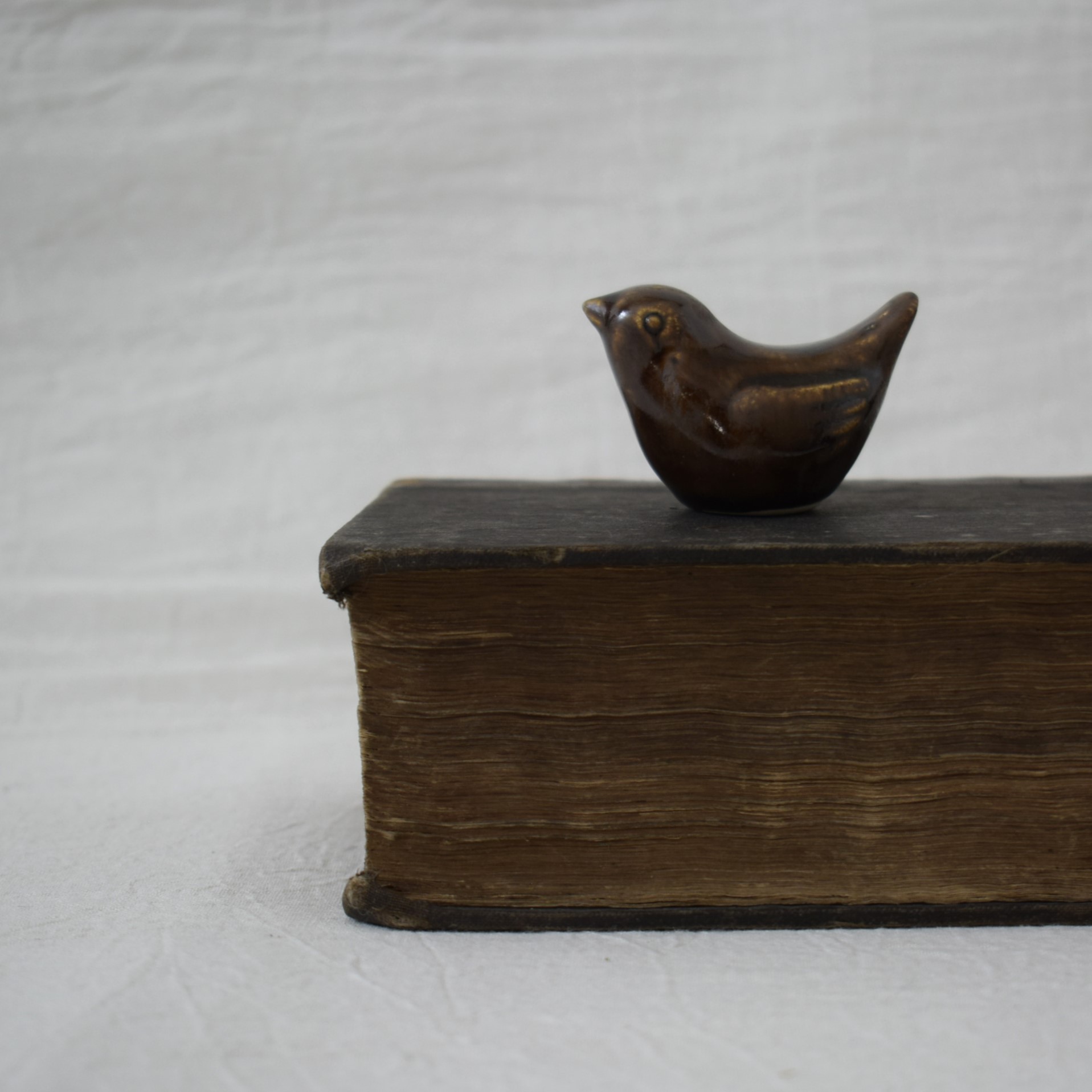 詳細不明 鳥の置物 陶器 詳細不明 鳥の置物 陶器 陶器で作ったふっくら