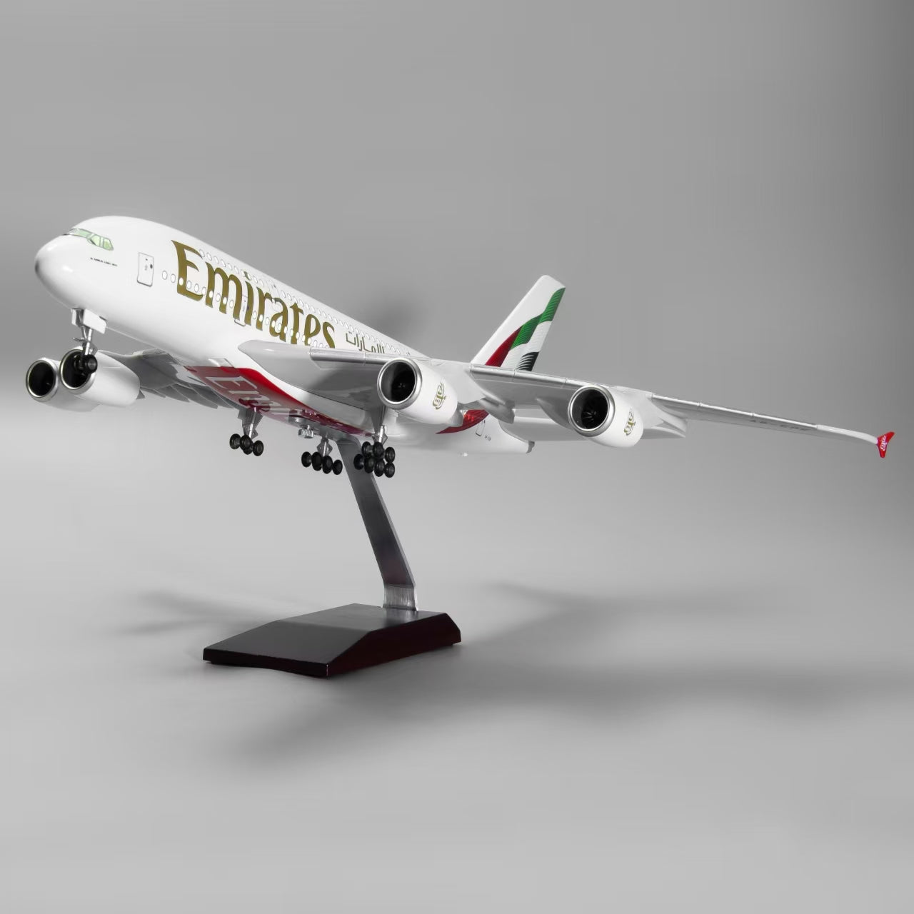 Airbus A380 New Emirates 1:160 – 47 cm / 18.5 in – LED Lights
