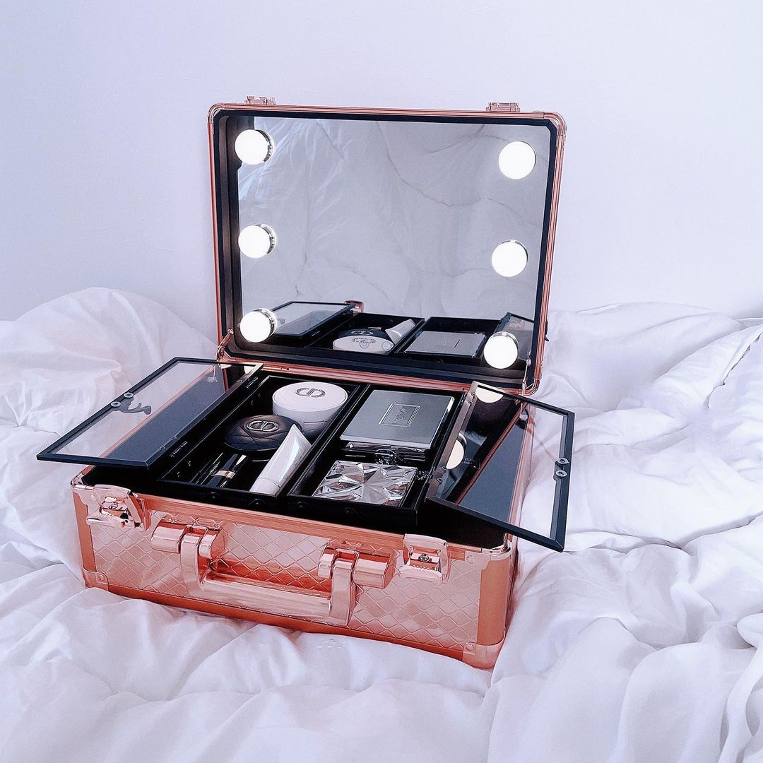 Francfranc LEDライト付き ハリウッドメイクBOX たっぷり収納できる