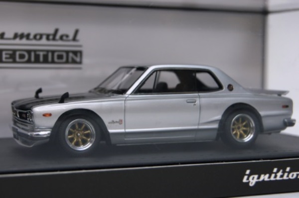 スカイライン 2000GT-R KPGC10 シルバー ハコスカ