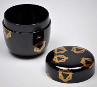 表用】鱗鶴蒔絵大棗（惺斎好写） | 茶道具通販専門店 ふげつ工房