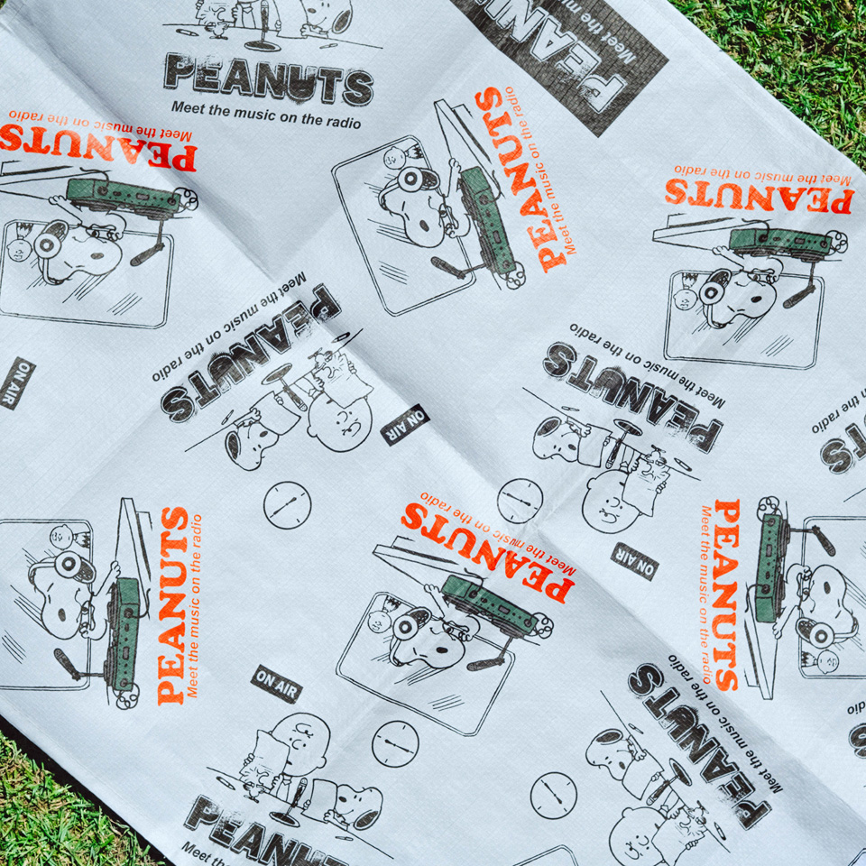 ラジパスストア / FM802 スヌーピーレジャーシート