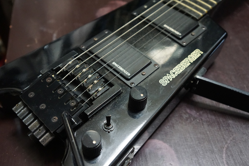 SPACEBERGER GUITAR スペースバーガー ヘッドレス ギター | FUJIMOの部屋