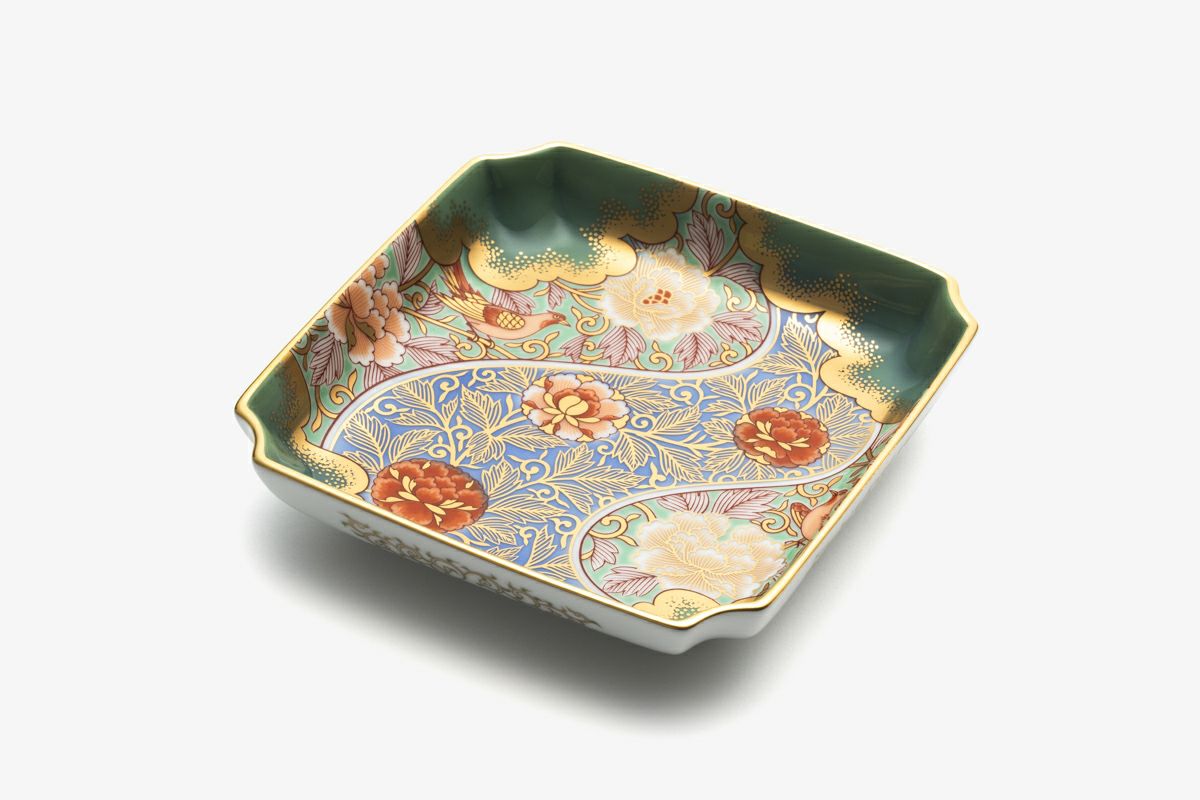 金襴手更紗珊瑚色 飾皿 | 有田焼 深川製磁｜公式オンラインストア