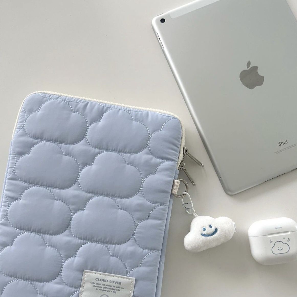 タブレットケース 雲模様キルティング保護スリーブ 11～16インチ対応
