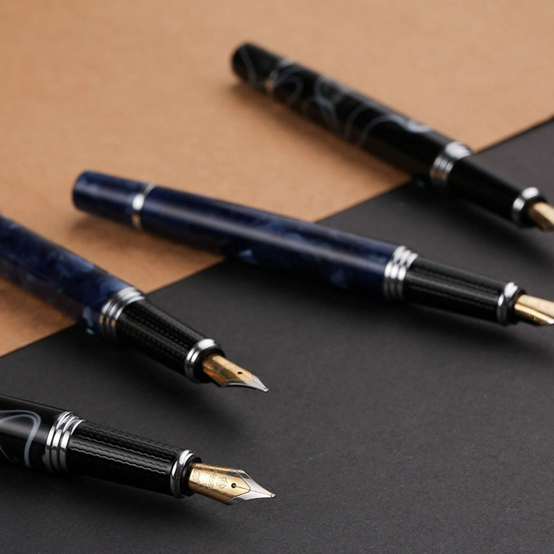 携帯しやすい】レトロ風 ポケットサイズ 万年筆 - 真鍮の風合い 細字