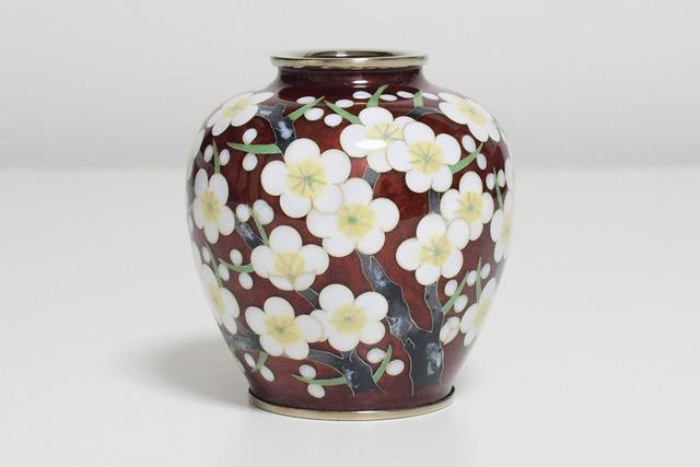 尾張七宝窯元 加藤七宝製作所】3寸玉形 赤透 梅詰花瓶 | JTBの
