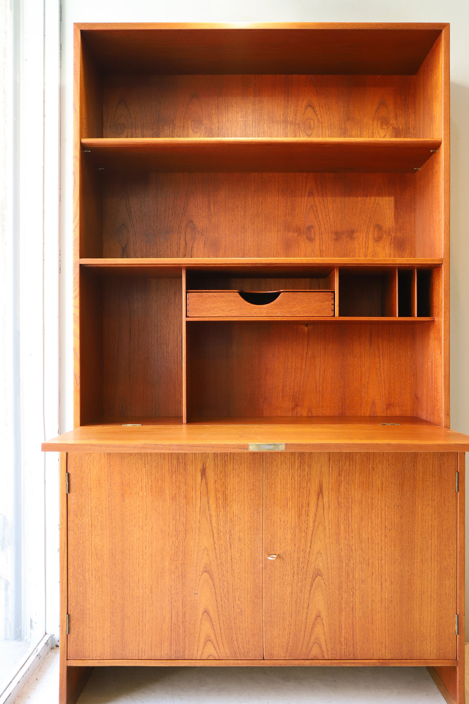 ハンス・J・ウェグナー ブックケース シェルフ 本棚 デンマーク