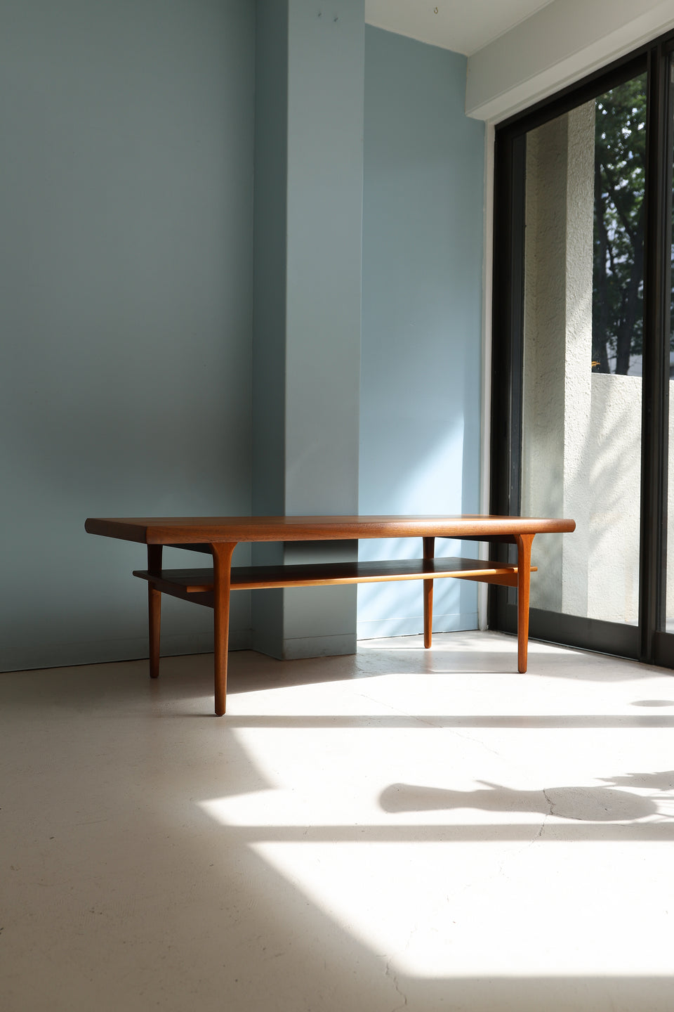 デンマークヴィンテージ コーヒーテーブル チーク材 棚板付き 北欧家具