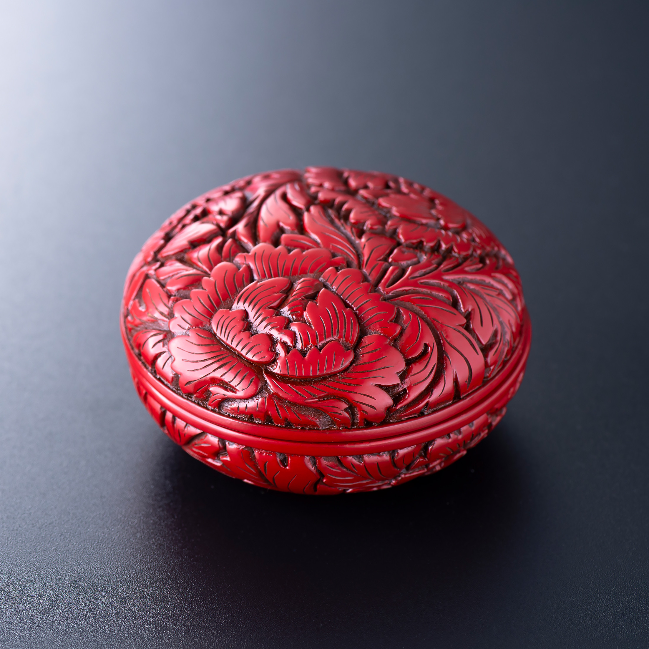 E4038 村上木彫堆朱 香合（牡丹唐草）｜マイナビふるさと納税