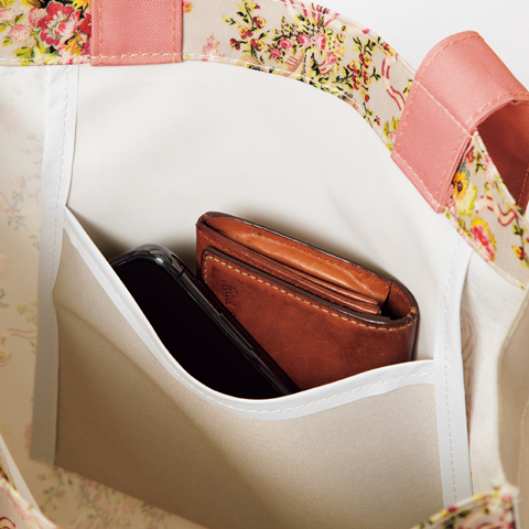 ヴェルサイユ宮殿監修! 初のアイテム付きブック マリー