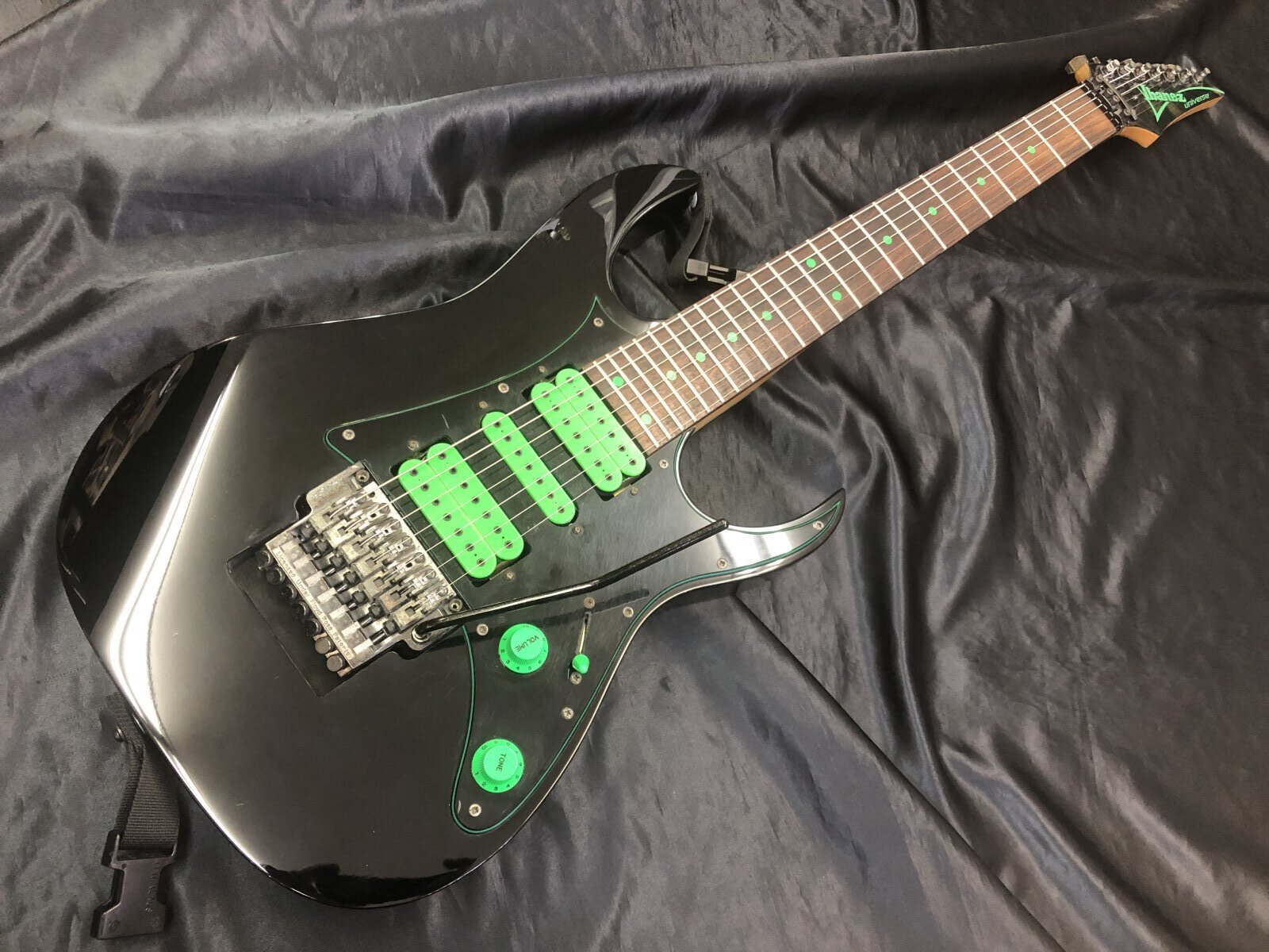 Ibanez / UV7 Universe Steve Vai Signature model (1991–1994, 1996