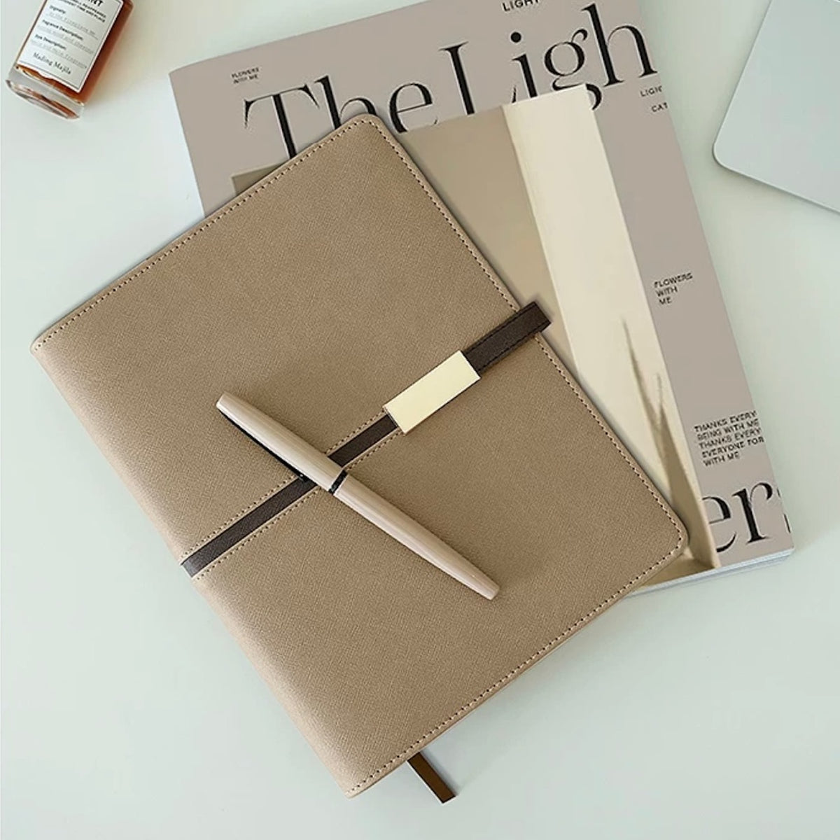 直線的なシンプル」マグネット式ノートA5 – gaacal