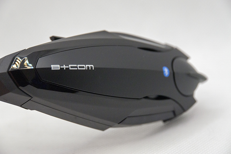 B+COM(ビーコム) SB6X レビュー】納得のハイエンドインカム。性能も