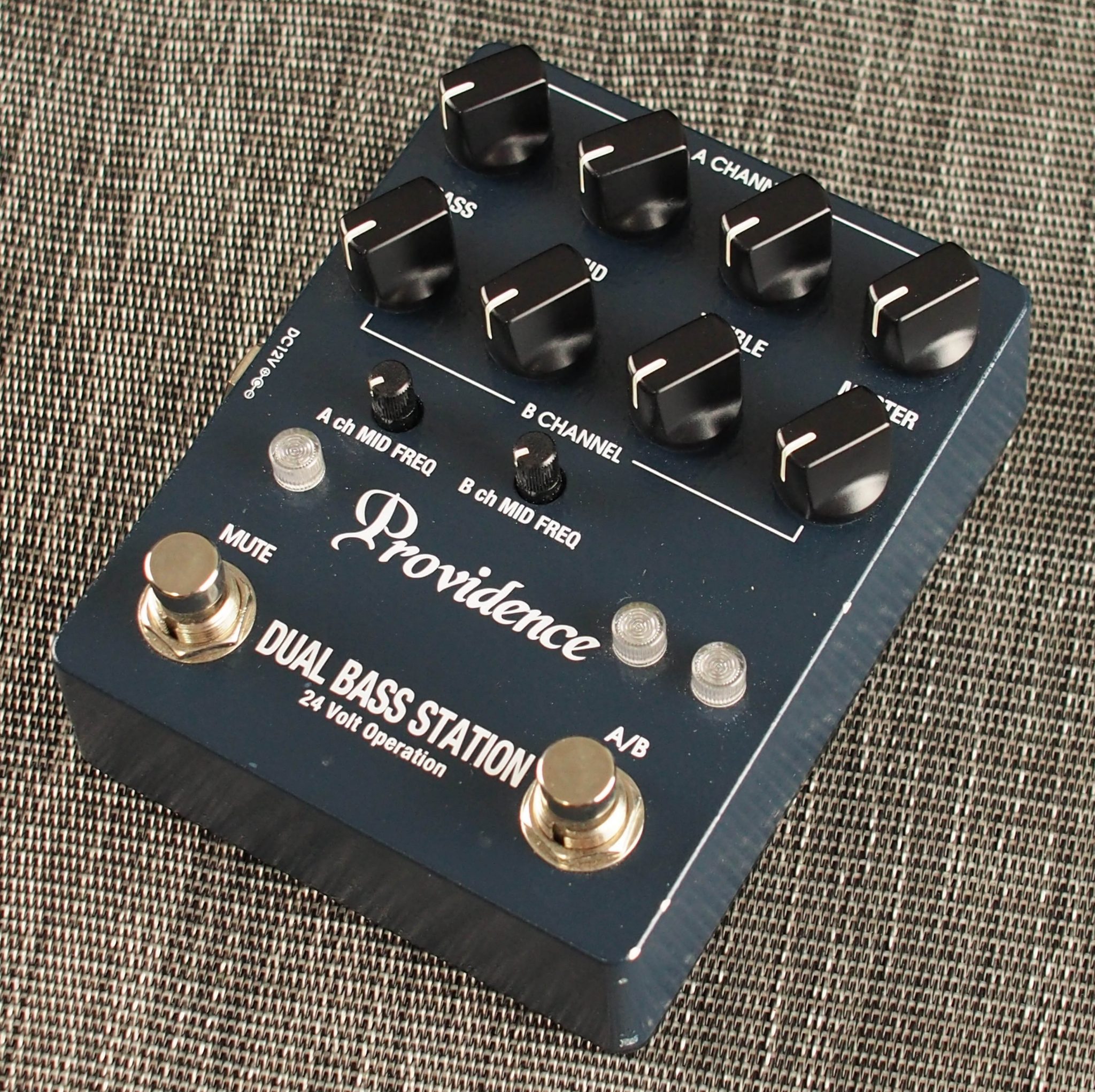 Providence DUAL BASS STATION 24V プリアンプ