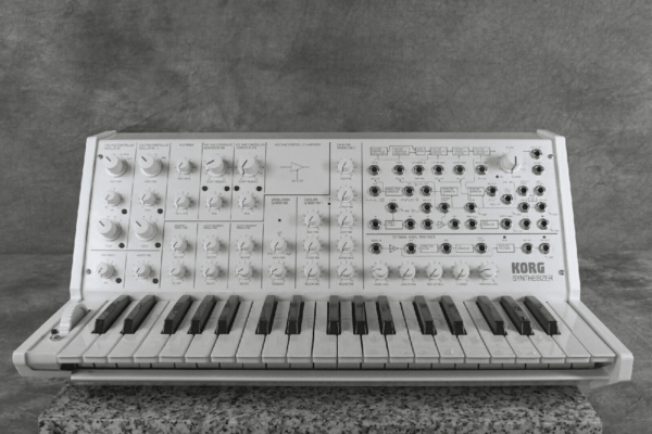 KORG コルグ X5D キーボード シンセサイザー - 楽器の買取屋さん｜最短